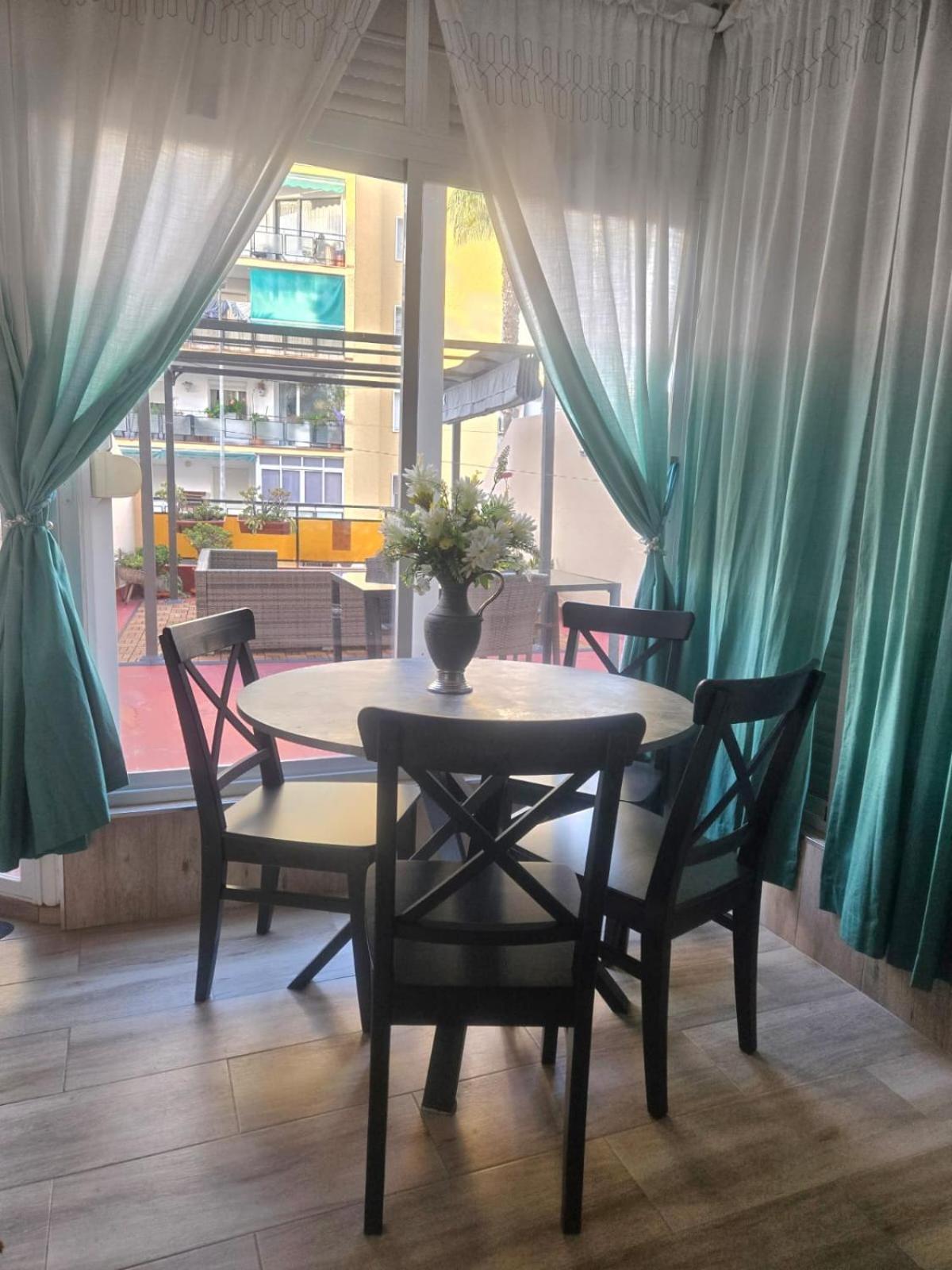 City Central Apartment With Large Patio By Namaste Elite Torremolinos Dış mekan fotoğraf